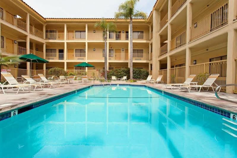 La Quinta By Wyndham Orange County Airport Hotel Santa Ana Exterior photo